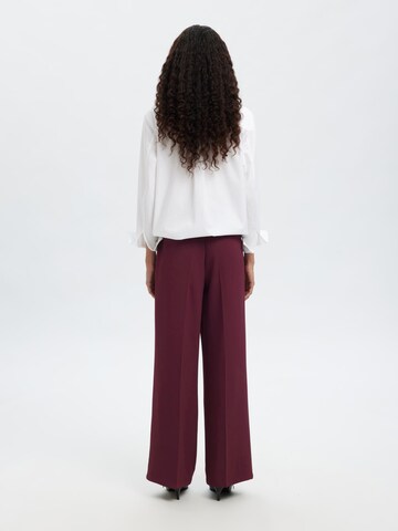 SELECTED Wide leg Pleat-Front Pants in Red