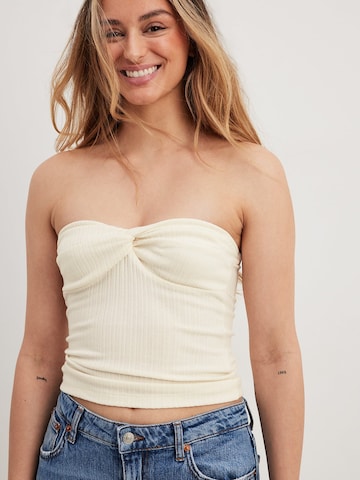 NA-KD Top in White: front