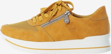 Sneaker low de la Rieker pe galben