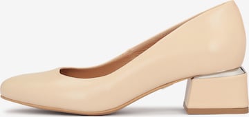 Kazar Pumps in Beige: front