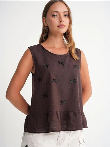 MixRay - Blusa em castanho: frente