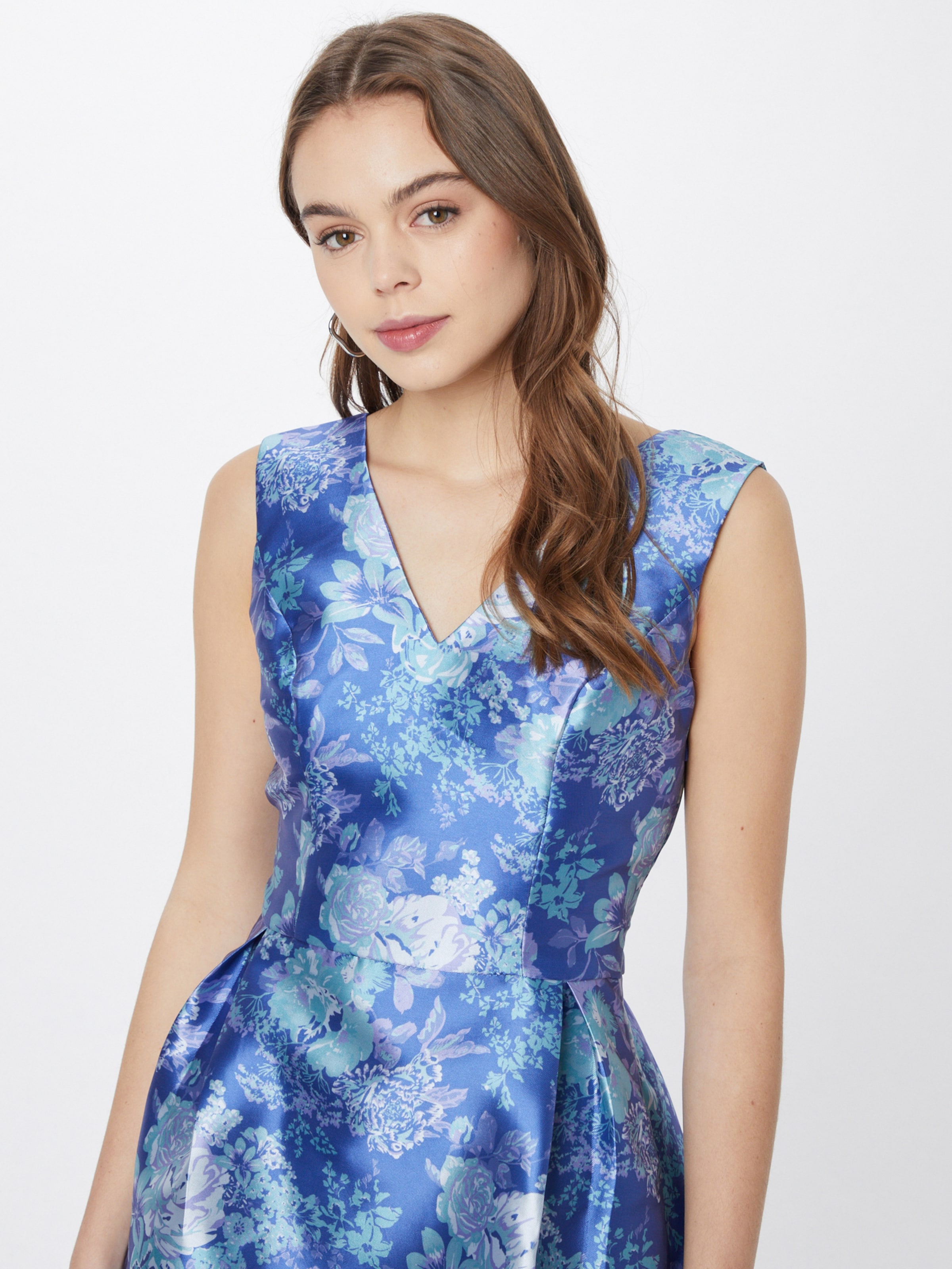 Chi Chi London Cocktail dress in Blue Smoke Blue Light Blue