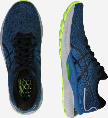 Chaussure de course 'Nimbus 24' ASICS en bleu