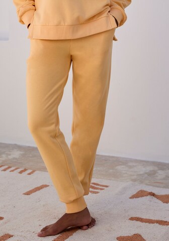 BUFFALO Tapered Trousers in Yellow: front