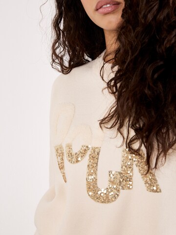 Apricot Sweater in Beige