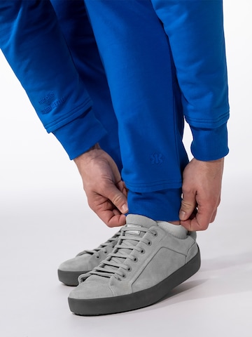 Regular Pantalon de sport ' NUR DIE x KILIAN KERNER ' Nur Die en bleu