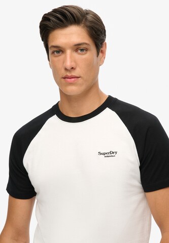T-Shirt 'ESSENTIAL' Superdry en blanc