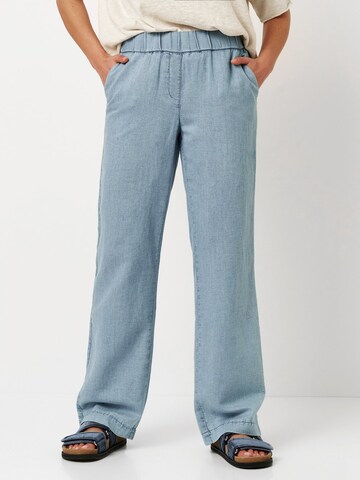 TONI Regular Pants in Blue: front