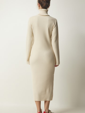 Robes en maille Happiness İstanbul en beige