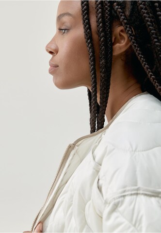 Veste mi-saison 'Yasu' Born Living Yoga en beige