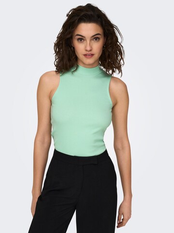 Top 'NESSA' di ONLY in verde