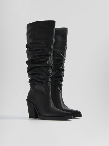 Bershka Stiefel in Schwarz