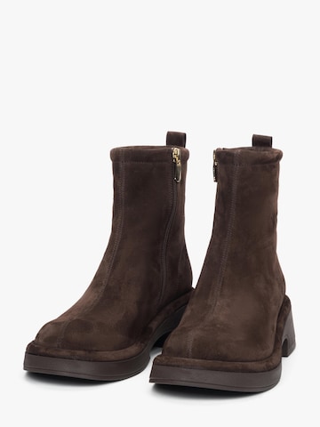 Estro Ankle Boots '55-75000'‌‌ in Braun