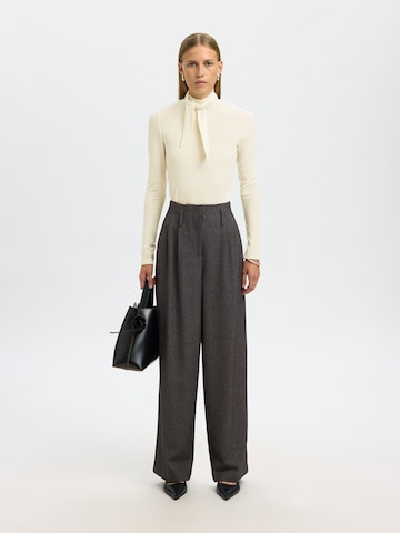 SELECTED - Camiseta 'SLFLINA LANO' en beige