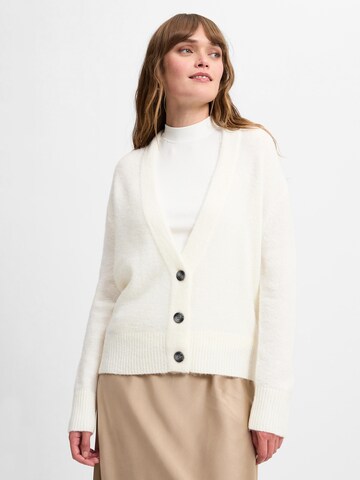 Marie Lund Strickjacke in Weiß: Vorderseite