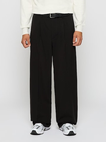 Burocs Loose fit Pleat-Front Pants in Black