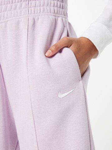 Tapered Pantaloni de la Nike Sportswear pe roz