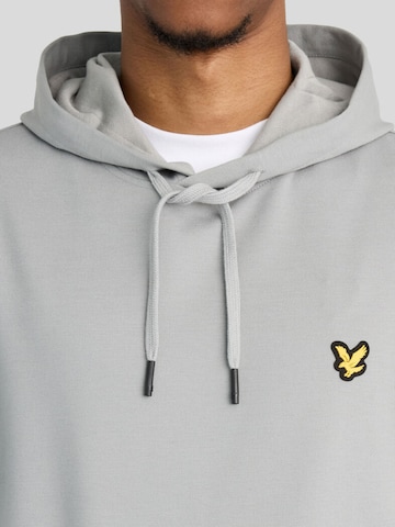 Lyle & Scott Sweatshirt 'Fly' in Grey