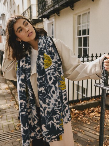 Next - Cachecóis em azul