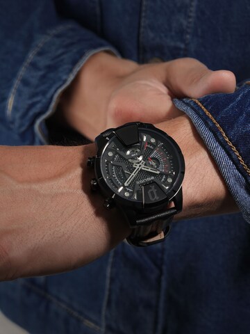 POLICE Analog watch 'Huntley' in Black