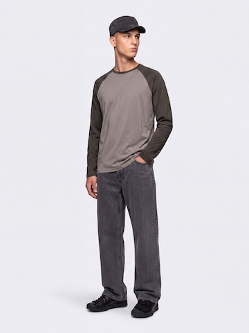 T-Shirt 'ONSHEATON' Only & Sons en marron