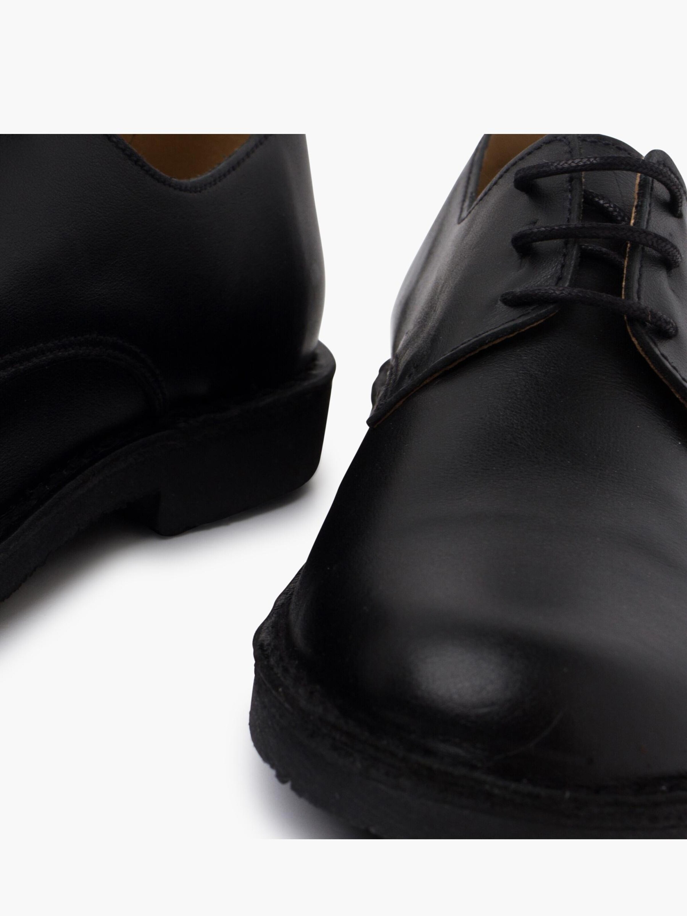 Pisamonas Low shoe in Black