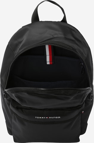 TOMMY HILFIGER Batoh – černá