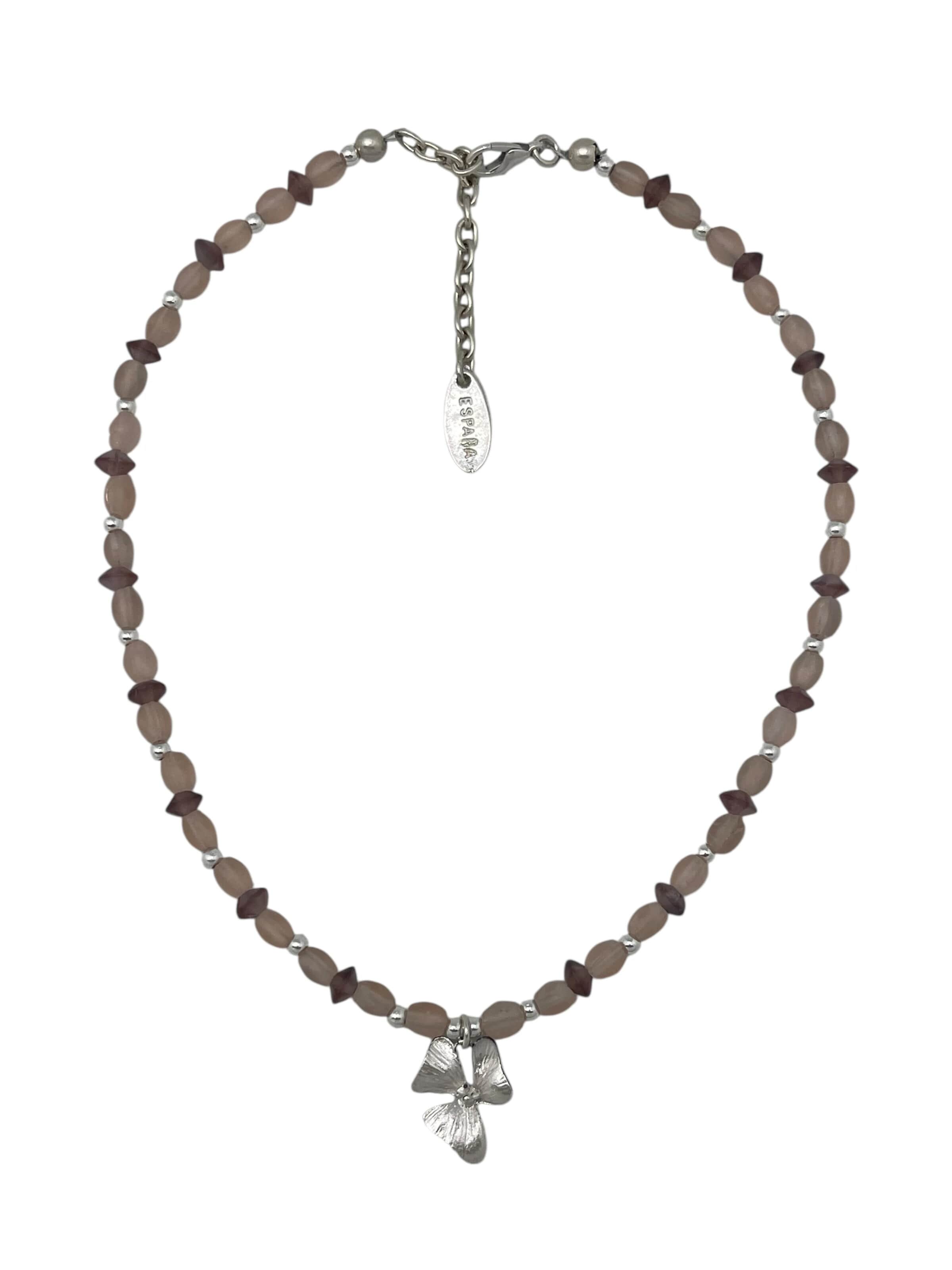 Gloria Mago Kette 'Romantic thick necklace with crystal flower, silver, 10µ and roses'‌‌ in Pink: Vorderseite
