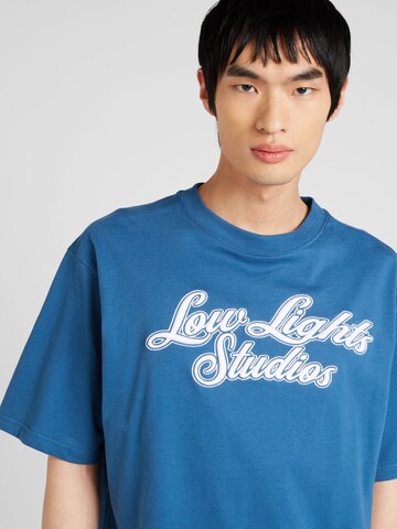 Maglietta 'Shutter' di Low Lights Studios in blu