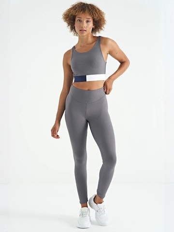 Haut de sport 'Aktive Oberteile' Tommy Life en mélange de couleurs