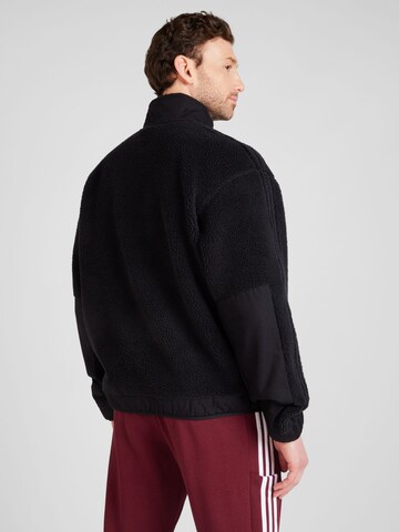 ADIDAS ORIGINALS Sweatshirt 'Premium Essentials+' in Zwart