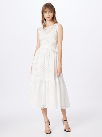 SWING Dress in White: front