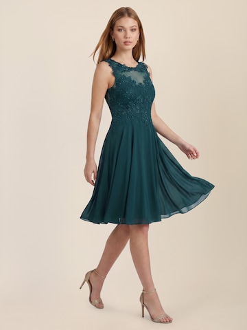 APART Cocktail Dress in Green