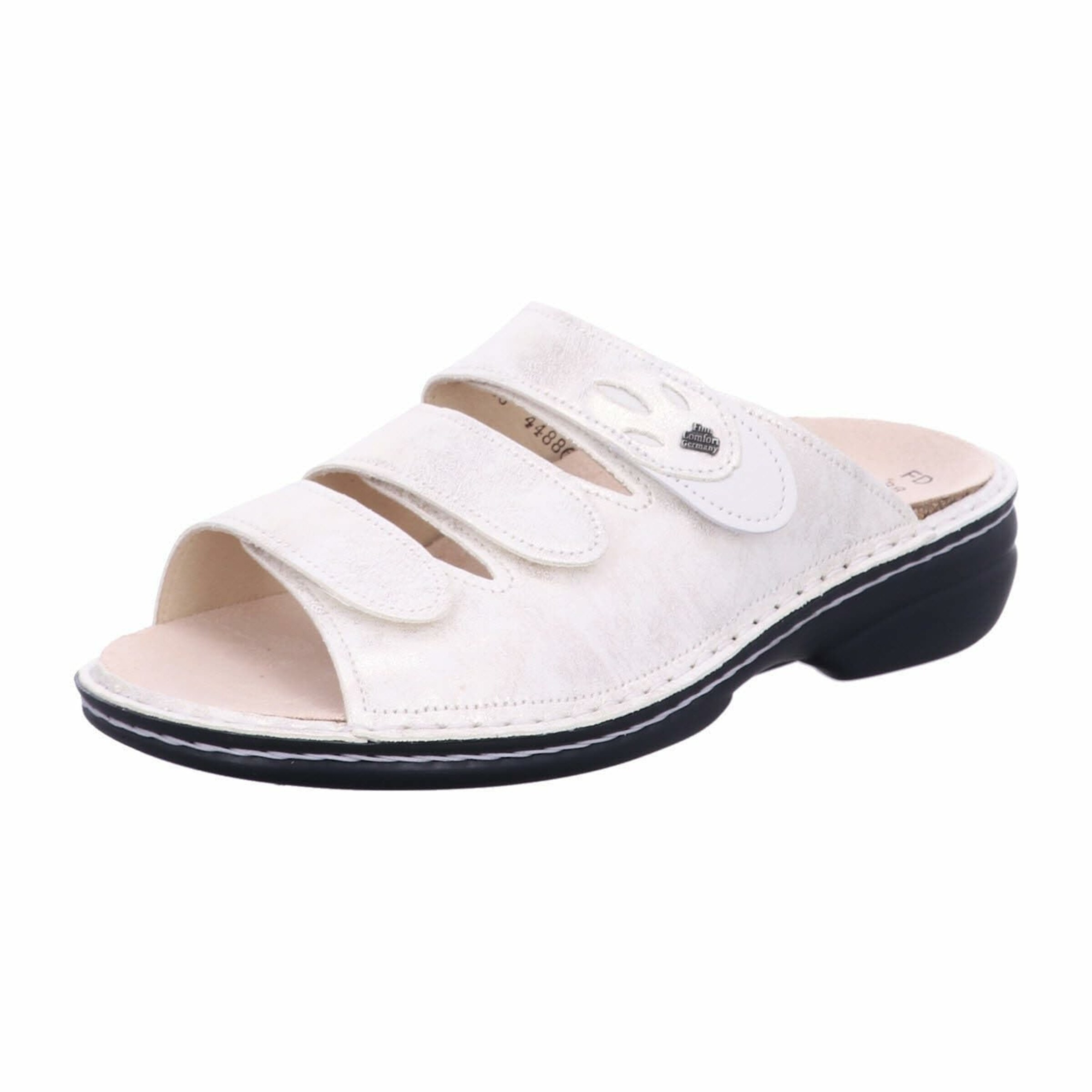 Finn Comfort Sandal in White: front