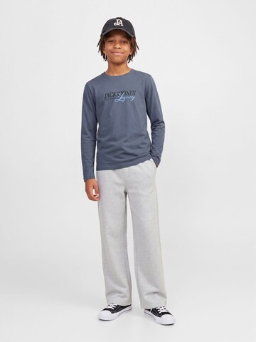 Jack & Jones Junior - Camiseta 'JJJade' en gris