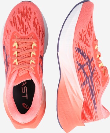 Chaussure de course 'NOVABLAST 3' ASICS en orange