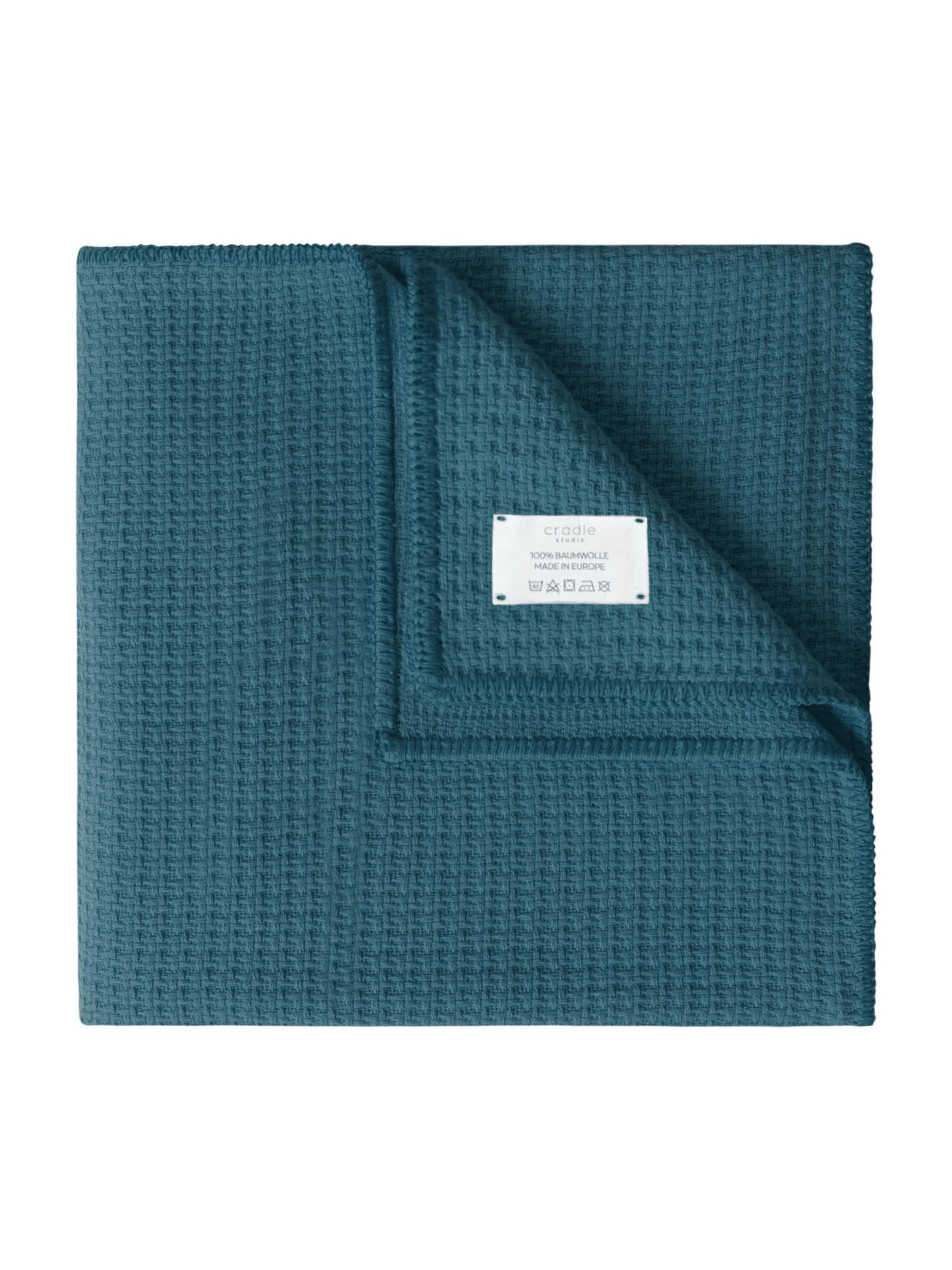 Cradle Studio Wohn- und Kuscheldecke 'Cosy Occasion Oversize' in Blau: Vorderseite