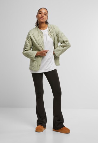 Miss Tee T-Shirt 'Chasing Aces' in Weiß