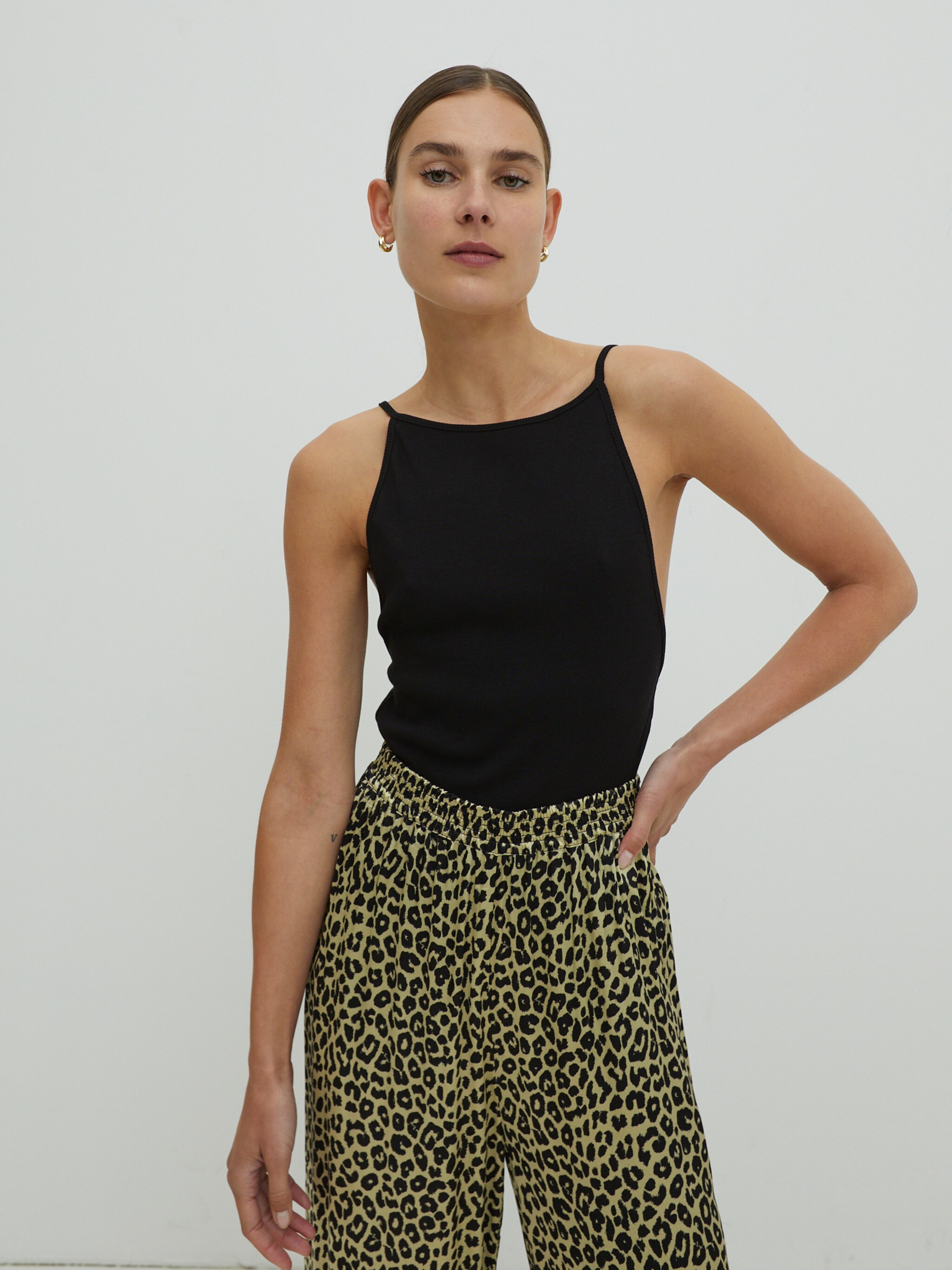 EDITED Produits Shirtbody 'Carter' noir