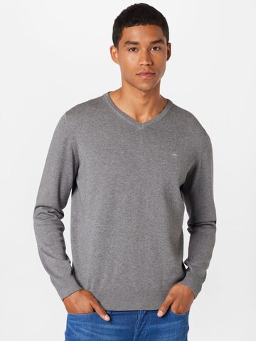 Pull-over FYNCH-HATTON en gris : devant