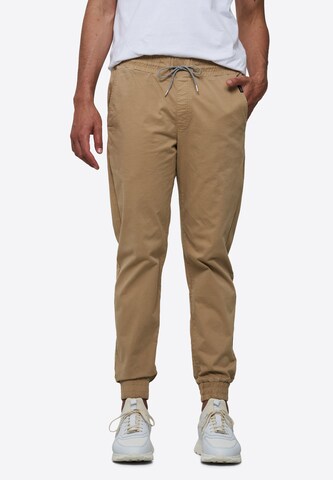 recolution Tapered Chino Pants in Beige: front