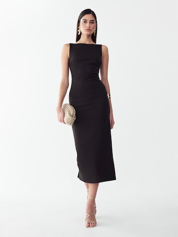 St MRLO - Vestido 'DEA' en negro