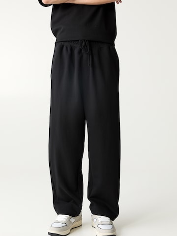 Wide leg Pantaloni di Pull&Bear in nero: frontale