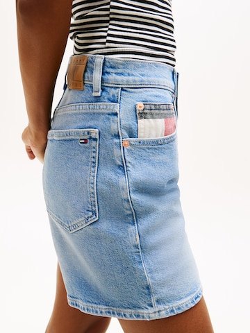 Tommy Jeans Szabványos Farmer 'MOM' - kék