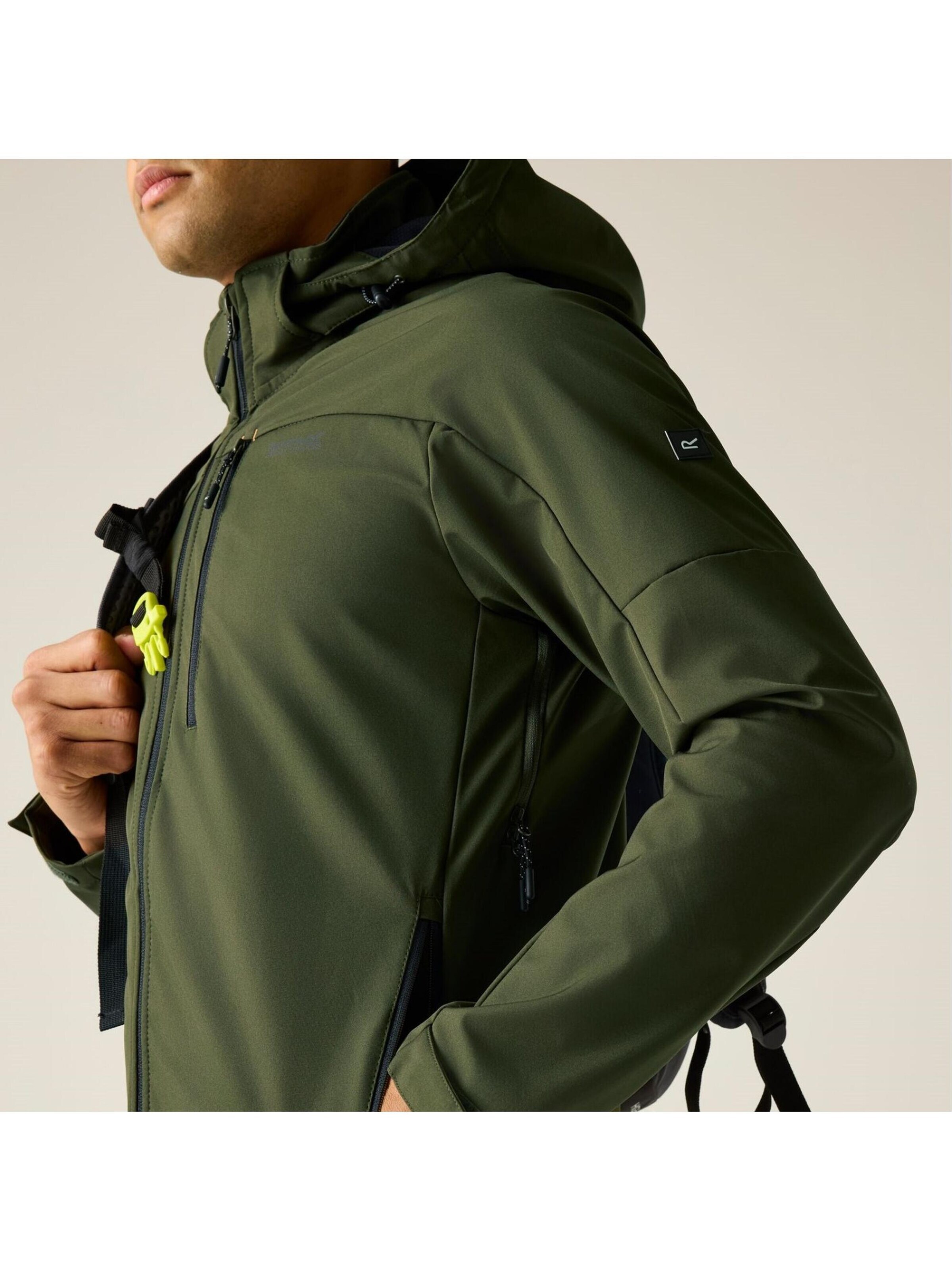 REGATTA Outdoor jacket 'Regatta Softshelljacke Arana' in Green