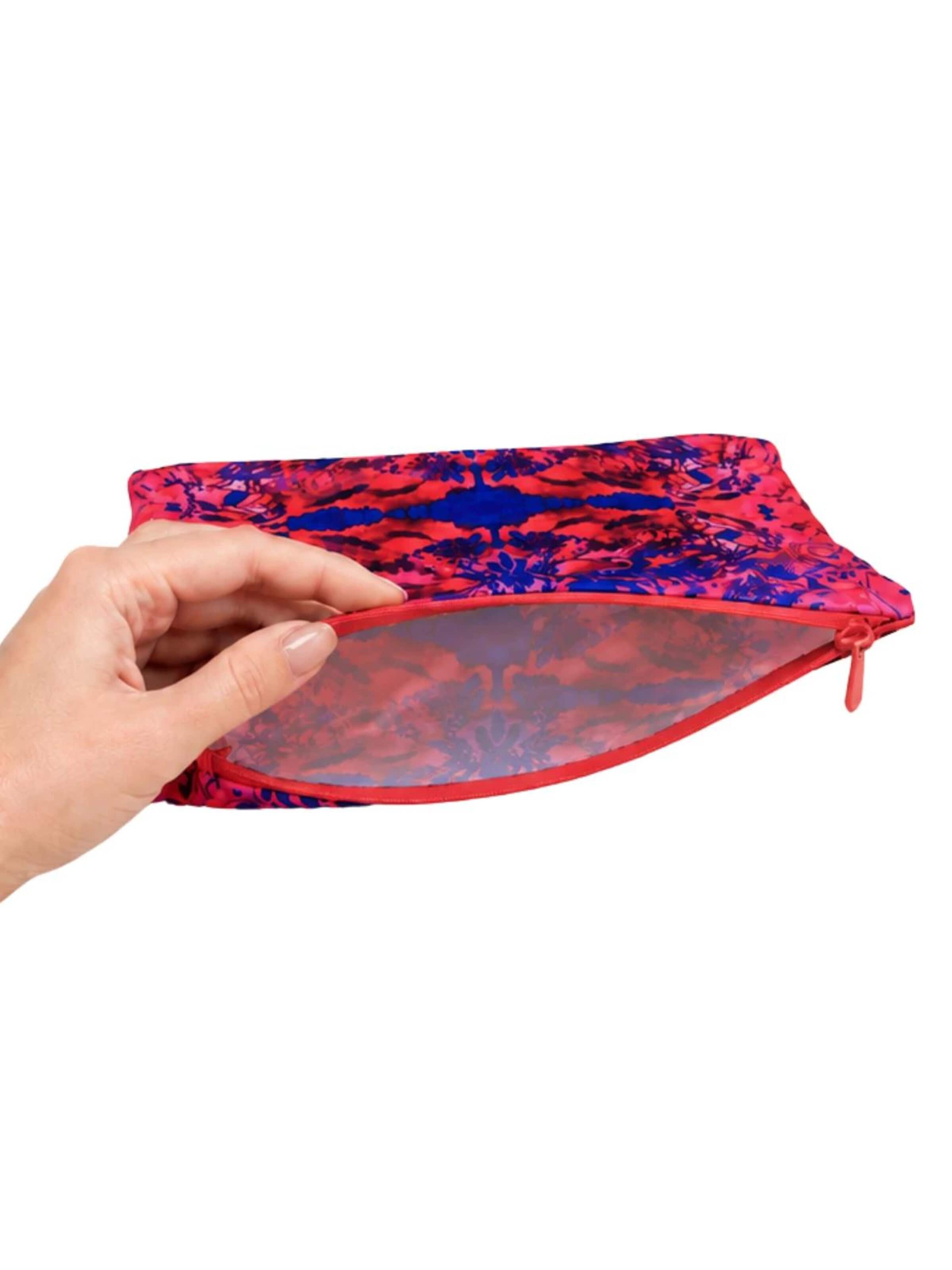Csillag Zsuzsi Cosmetic bag 'Tree of life' in Red