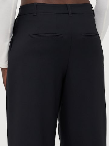 Only Tall Wide leg Παντελόνι πλισέ 'ONLLANDO' σε μαύρο