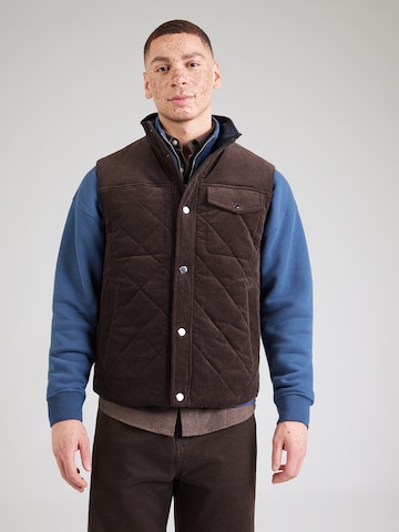 bugatti Liivi värissä ruskea: etupuoli