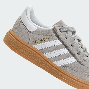 ADIDAS ORIGINALS Sneakers 'Handball Spezial' in Grey
