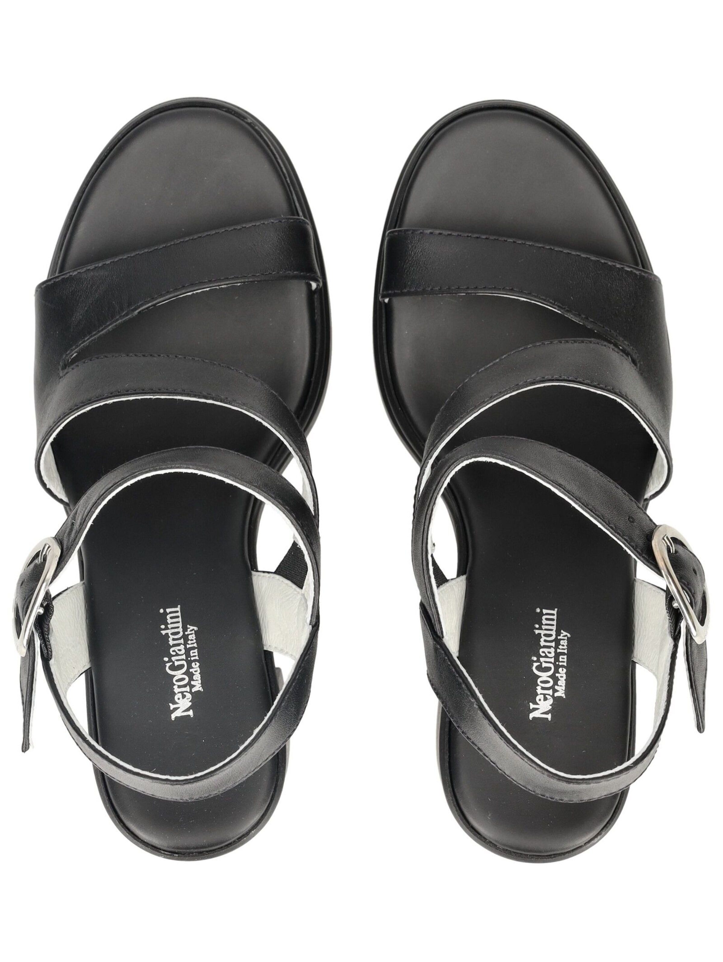 Sandalo di Nero Giardini in nero